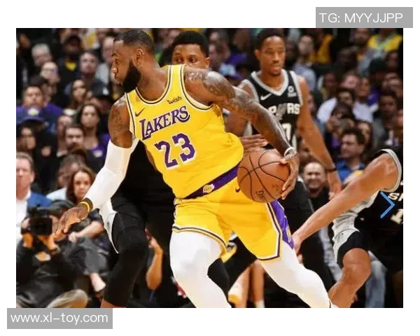 足球巨星转会历史揭秘各大明星背后的转会故事与纪录分析